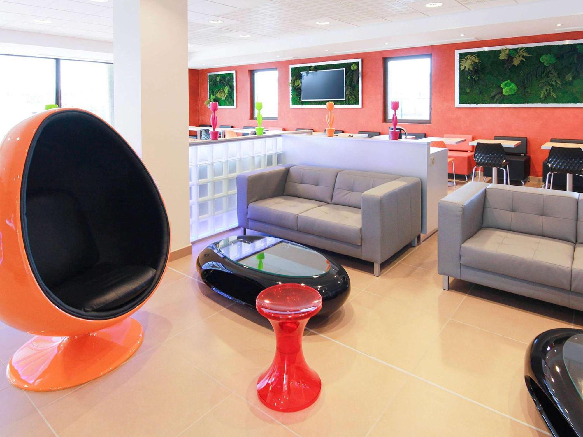 Ibis Styles Flers Hotel Екстериор снимка